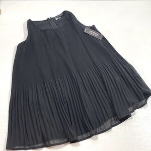 NWT Zac & Rachel pleaded sleeveless top​​​​​​​​​​​​​​​​​